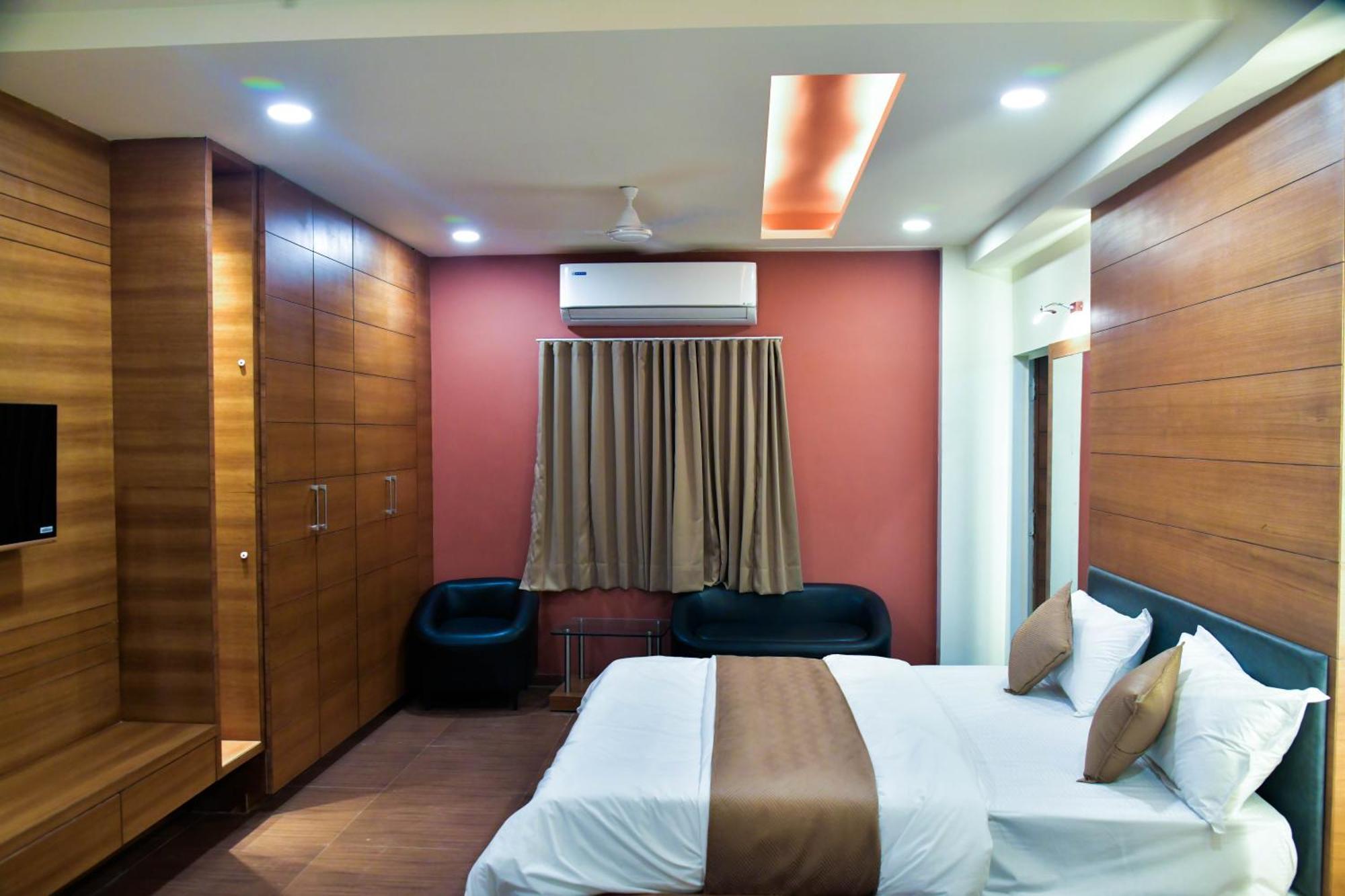 Hotel Ashooka Inn Гандинагар Екстериор снимка